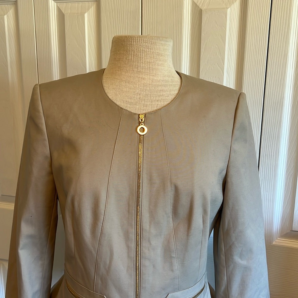 Beige Full Zipper Collarless Long Sleeve Women’s Calvin Klein Jacket Size 8